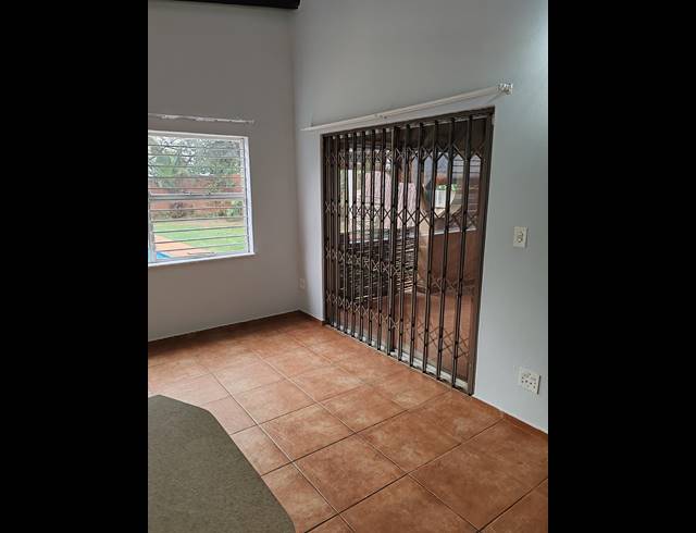 1 bed property to rent in GLEN MARAIS